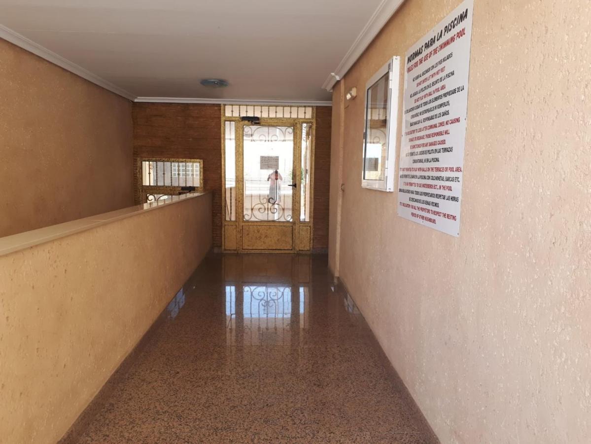 Apartamento 9 De Octubre Los Montesinos Eksteriør billede